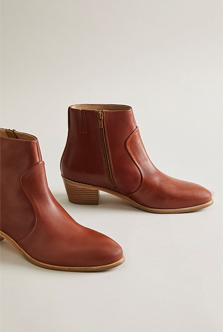 Chestnut Amber Boot - WOMEN Shoes | Trenery