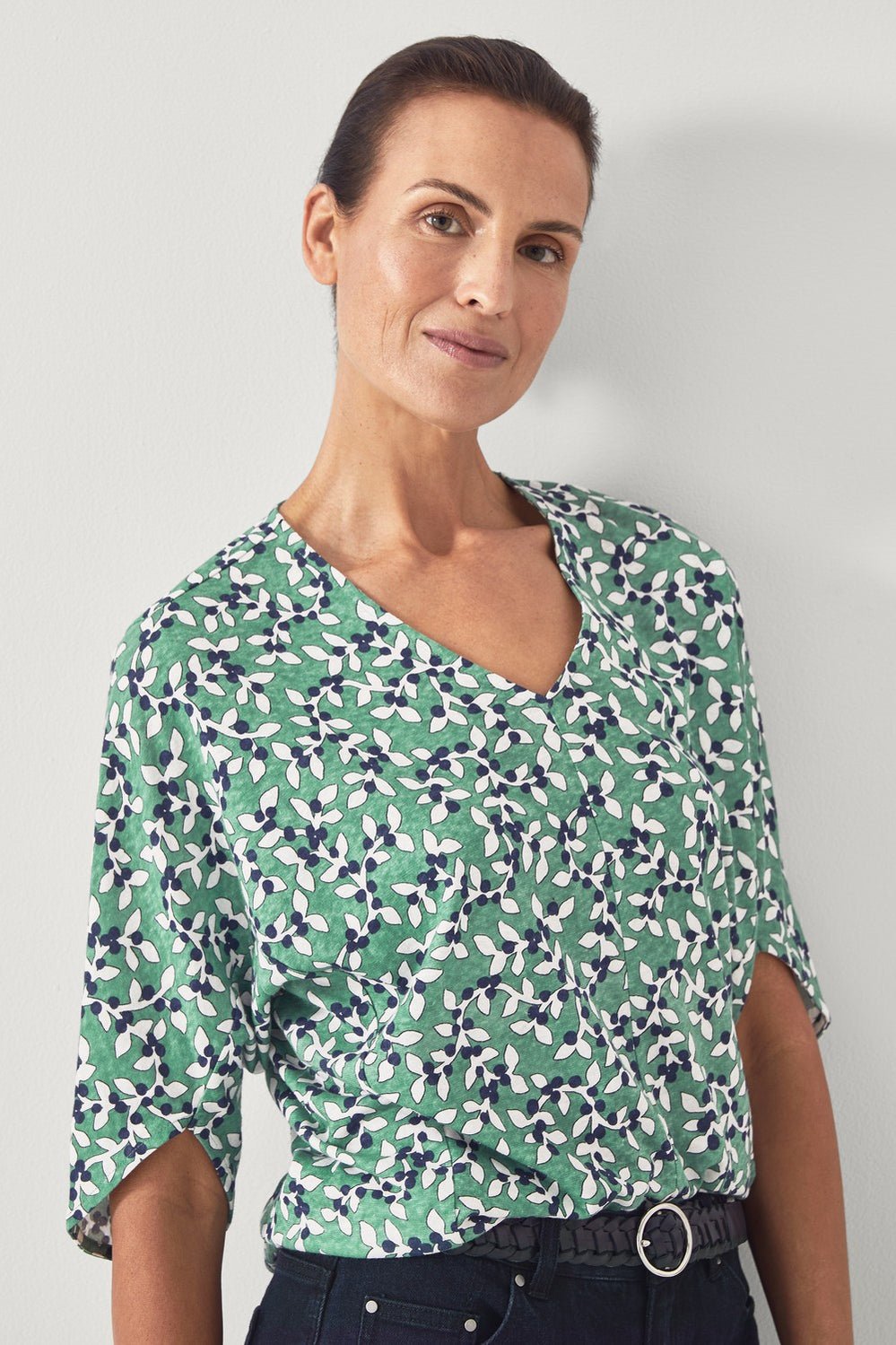 Abstract Spot Vine Relaxed T-Shirt