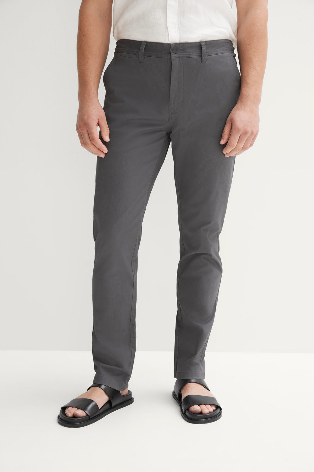 Slim Chino Pant