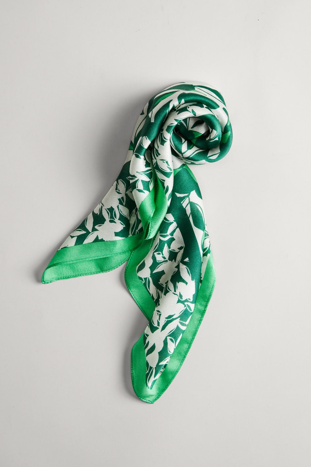 Samia Neckerchief