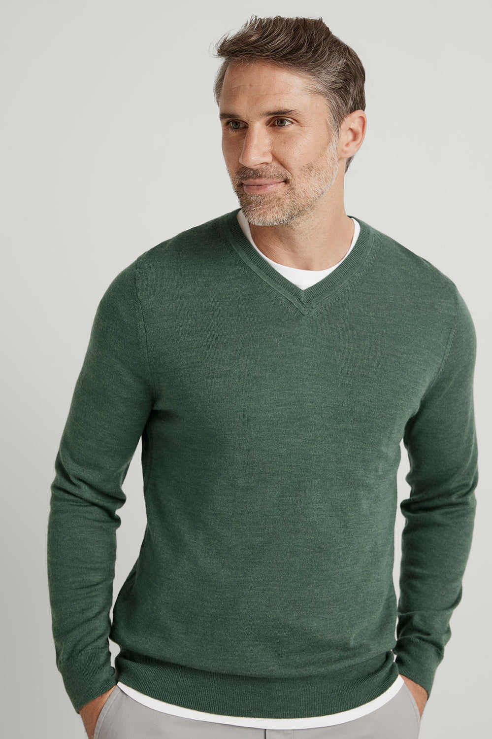Classic Merino V Neck