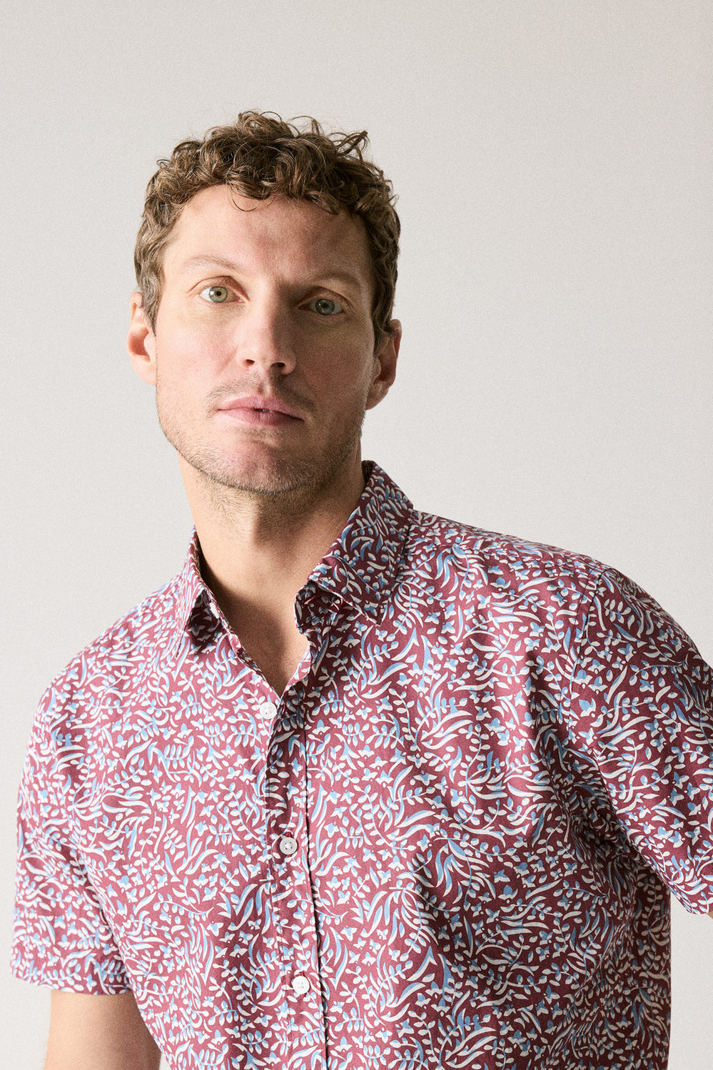 Regular Fit Spring Foliage Short Sleeve Shirt