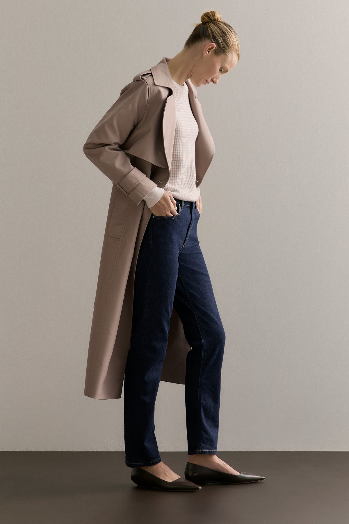 Mid Rise Straight Leg Jean