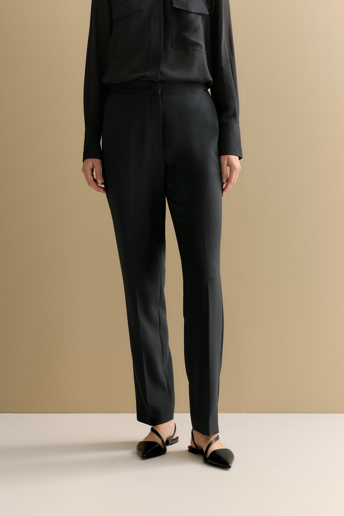 Piping Detail Straight Leg Pant