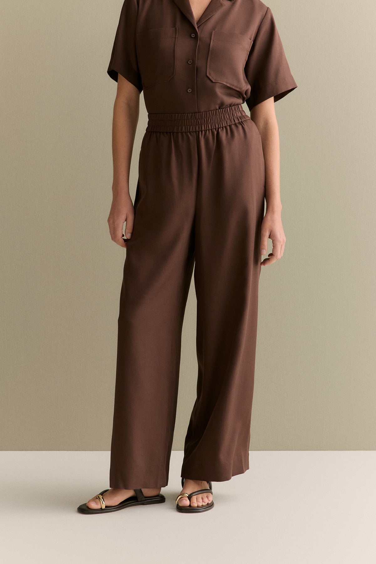 Wide Leg Pull On Pant