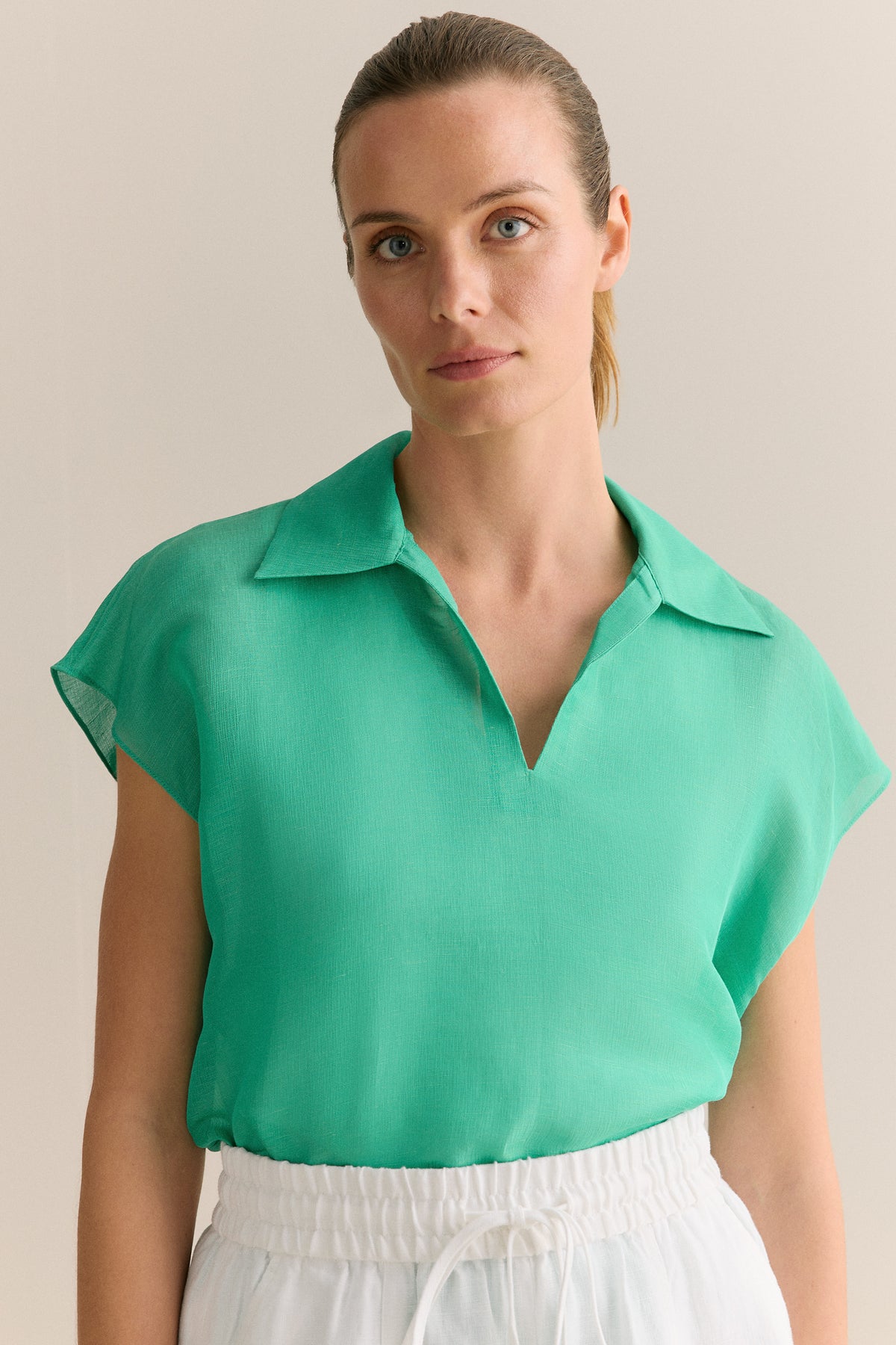 Linen Silk Collared Short Sleeve Top