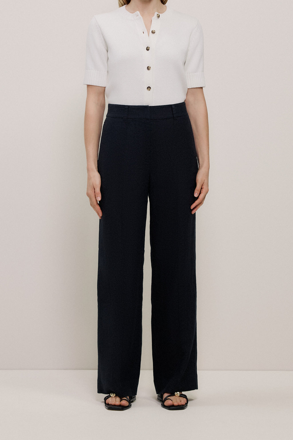Linen Pintucked Pant