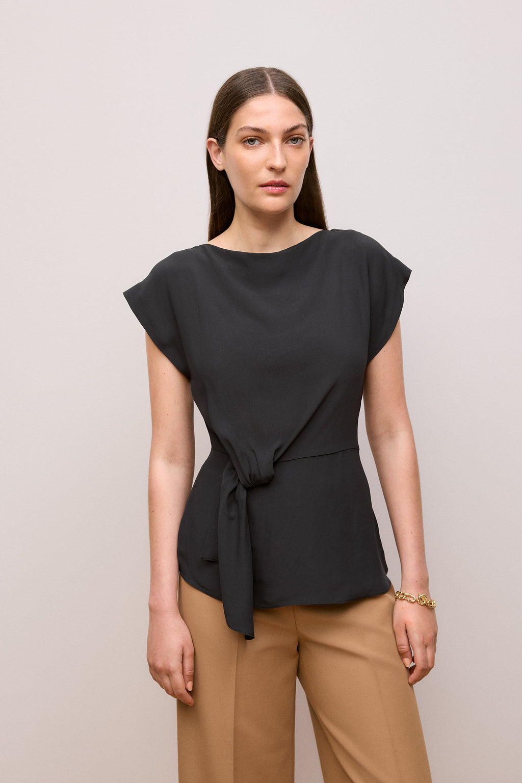 Twist Front Top