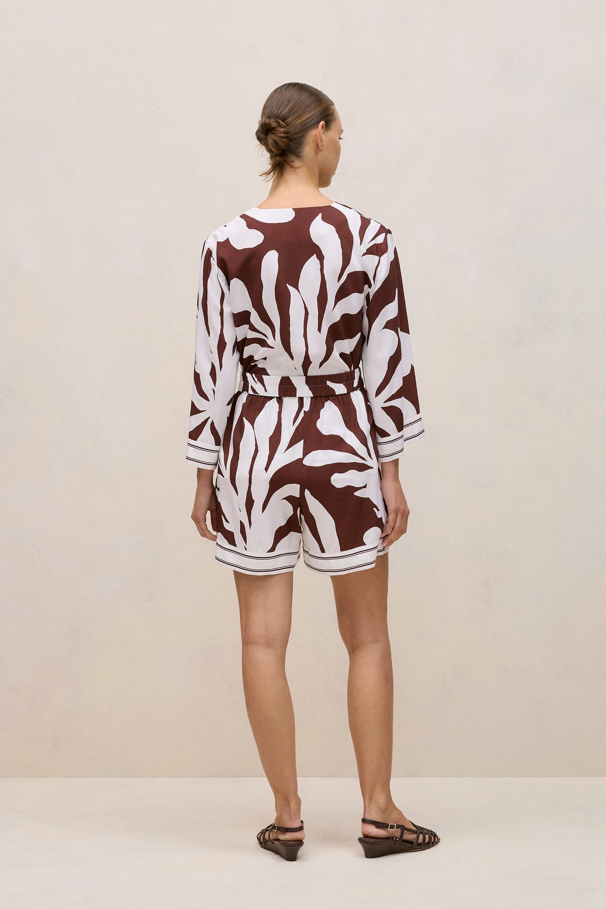 Wakame Border Stripe Relaxed Short