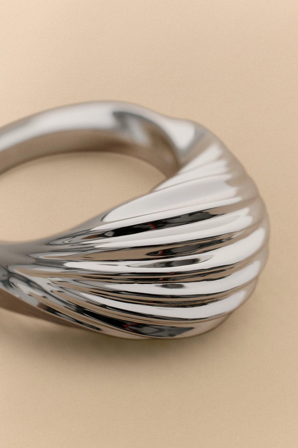 Era Twist Ring