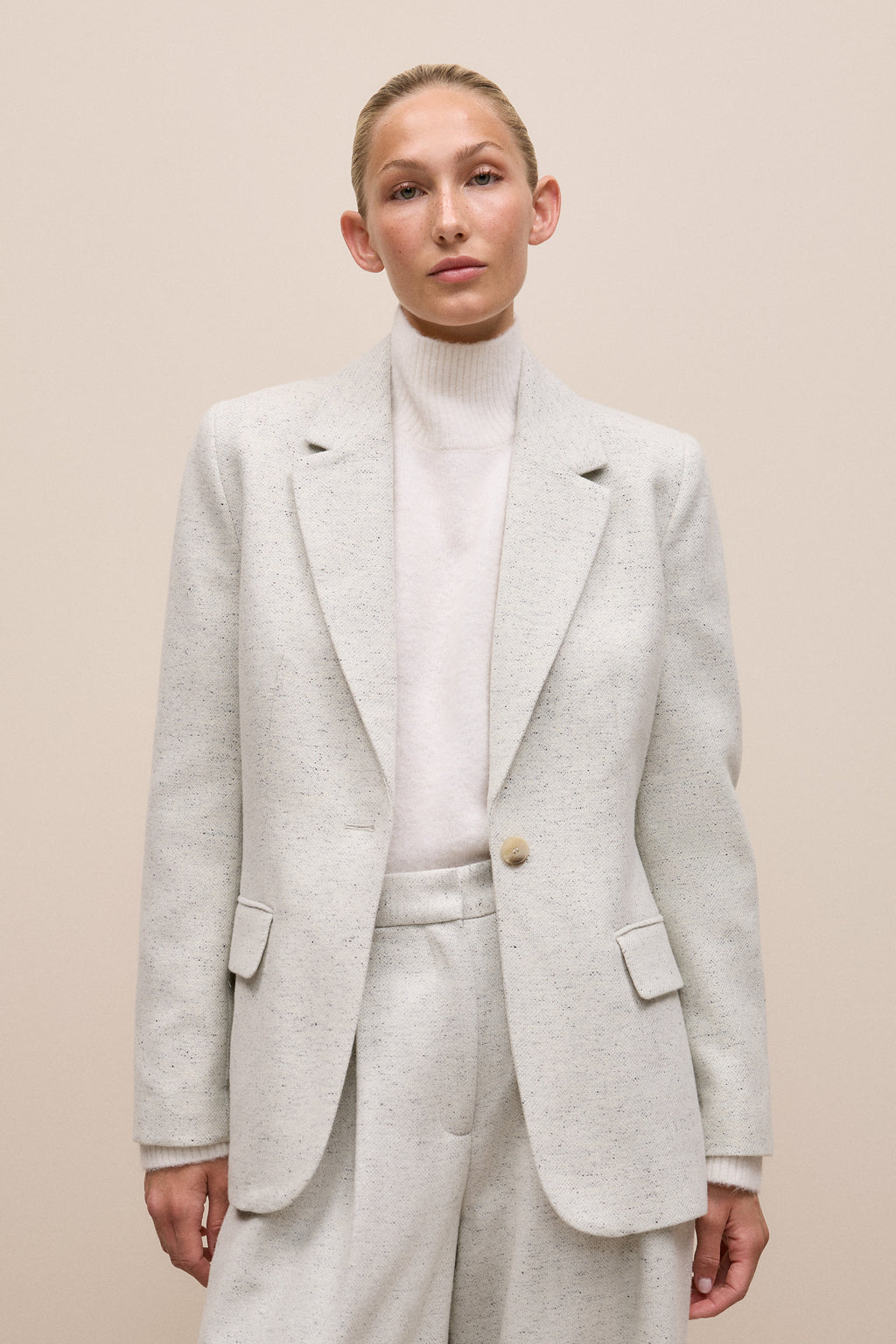 Italian Wool Blend Single Breasted Blazer