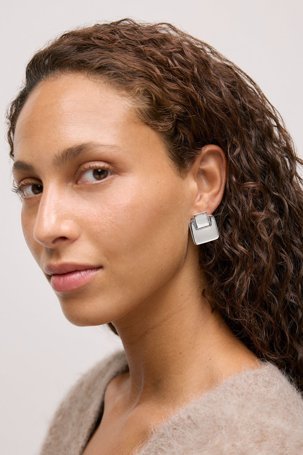 Thera Earring