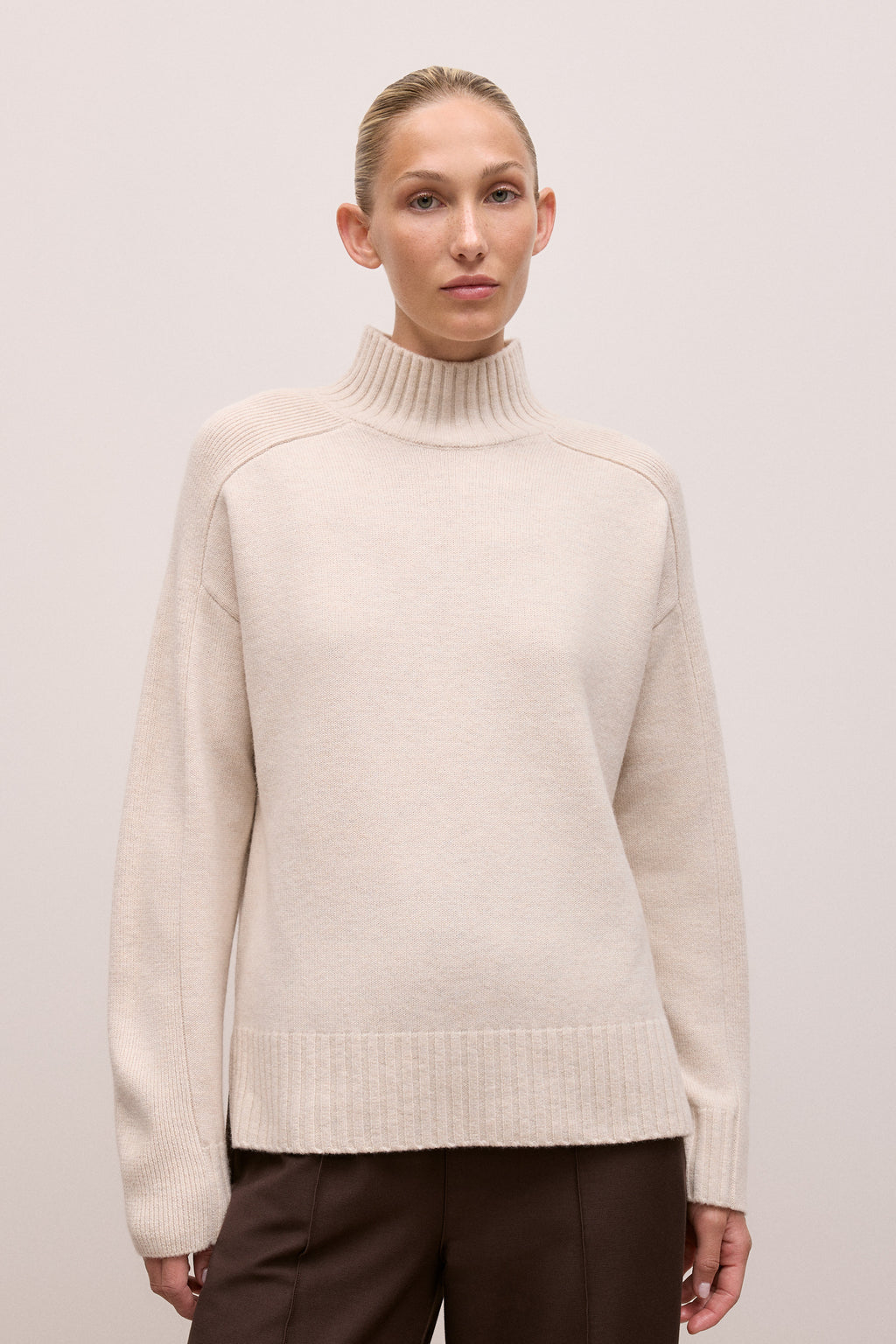 Merino Funnel Neck Pullover