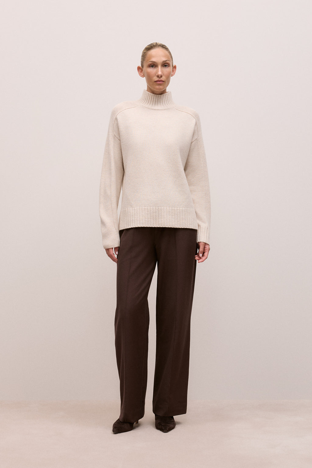 Merino Funnel Neck Pullover