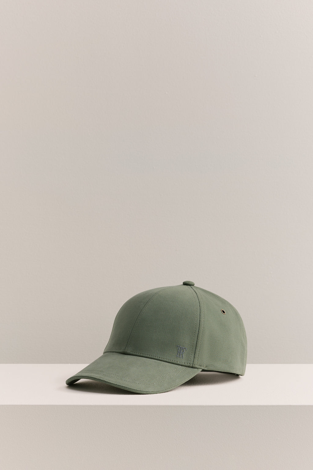 Rivor Cap