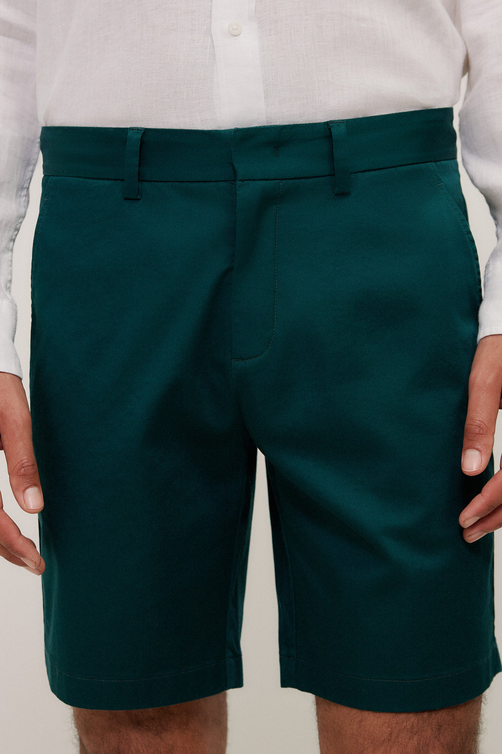 Stretch Cotton Sateen Short