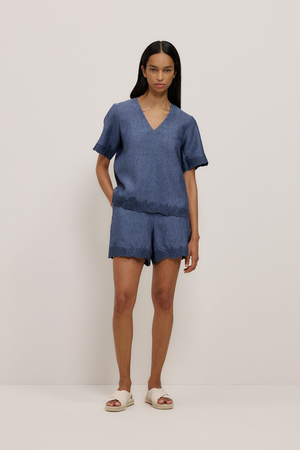 Linen Embroidered Detail Short