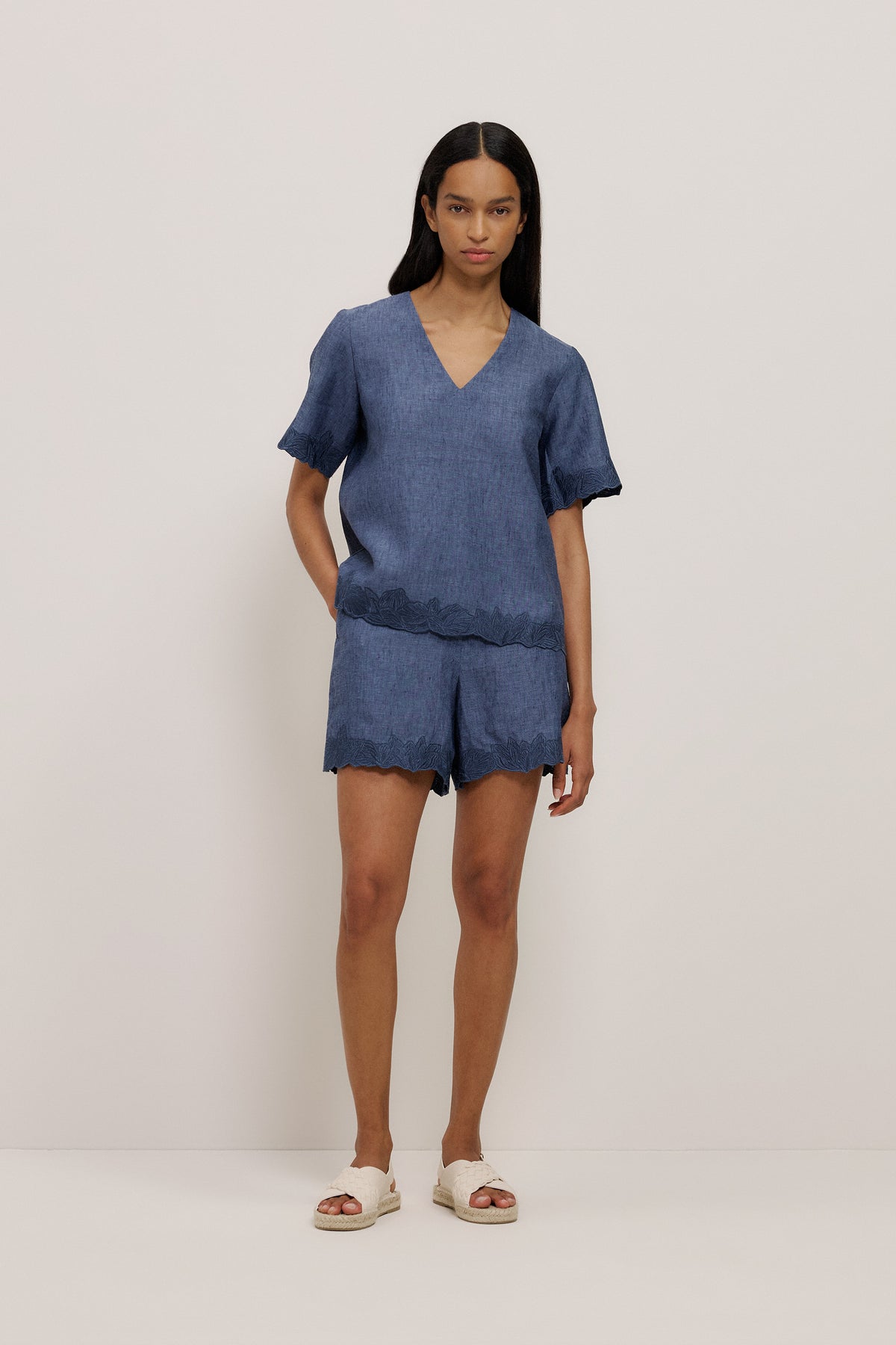 Linen Embroidered Detail Short