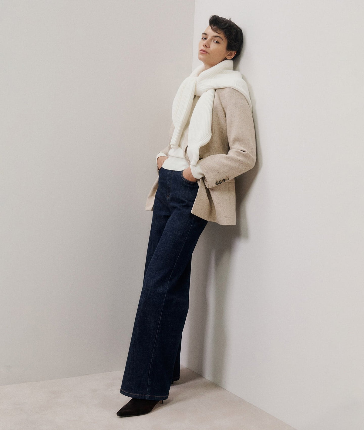 Look 16, alternate view